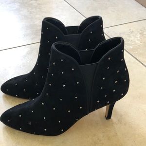 Gorgeous black booties